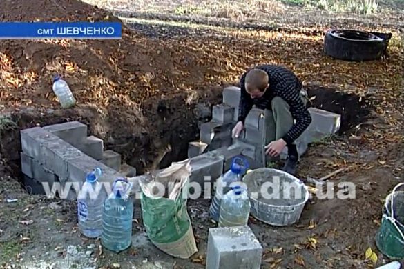 На каком этапе строительство туалетов в поселке Шевченко?