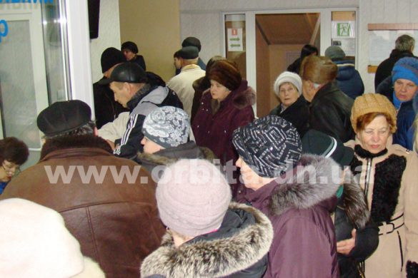 В Покровском УСЗН – очереди переселенцев. Предприимчивые местные жители идут на помощь