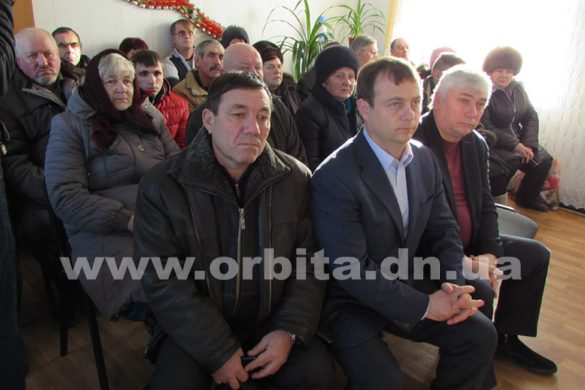 С городом или селом? Децентрализацию обсуждали в Лысовском и Першотравневом сельсоветах