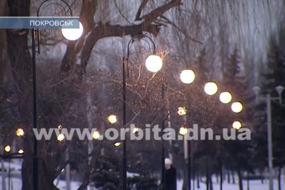 В микрорайоне «Южный» аллея засияла огнями