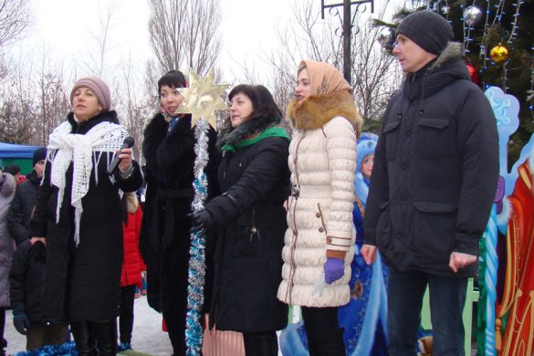 В м-не «Лазурный» весело отметили Рождество Христово