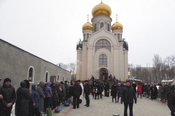19 января православные празднуют Крещение Господне