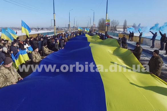 Покровск и Мирноград присоединились к Всеукраинской акции «Ланцюг єднання»