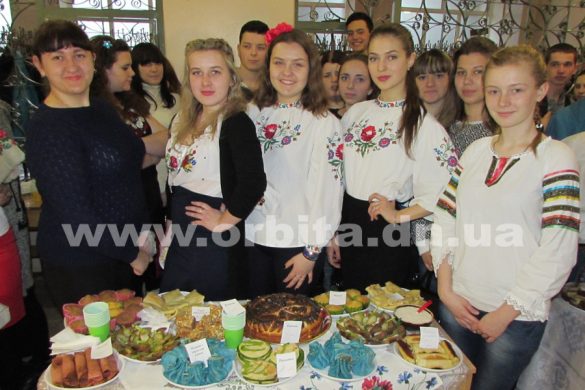 В педучилище Покровска ярко и весело встретили весну