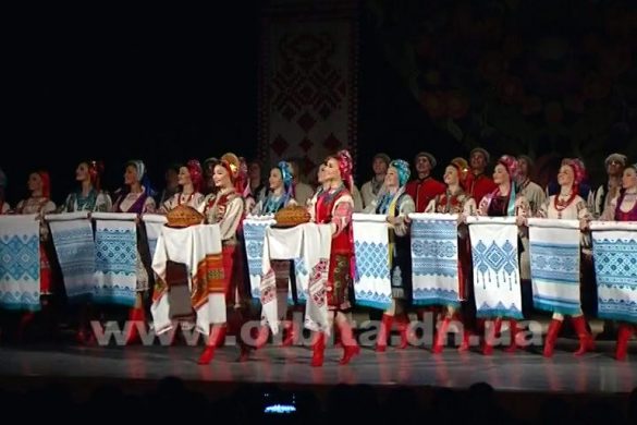 Виртуозы танца на Покровской сцене