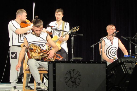 Музыканты из Львова подарили Покровску зажигательный концерт