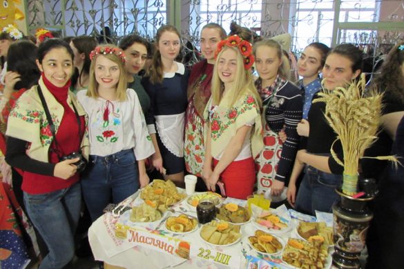 Игры, песни и много блинов. В педучилище отпраздновали Масленицу