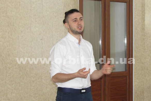 Покровские студенты встретились с лидером группы «Антитела»