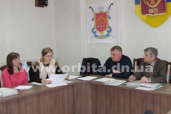 Общественный совет обсудил варианты нового герба Покровска