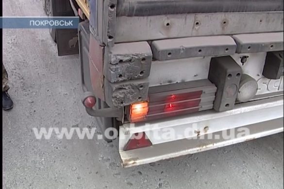 Новая партия львовского мусора завезена на покровский полигон