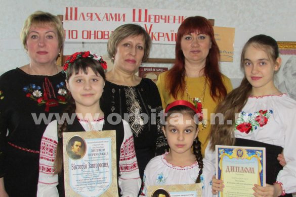 В отделе образования Покровска назвали имена лучших учащихся и их педагогов-наставников