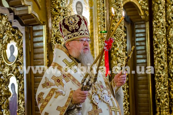 В православный женский день Владыка Иларион возглавил богослужение в Покровске