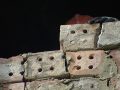 Дома-призраки: в Мирнограде замуруют входы в опасные недострои