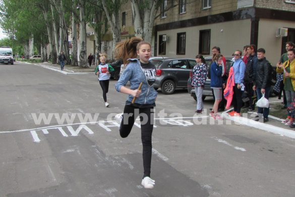 В Покровске прошла легкоатлетическая эстафета
