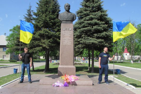 Молодежь Покровска вышла на Вахту памяти