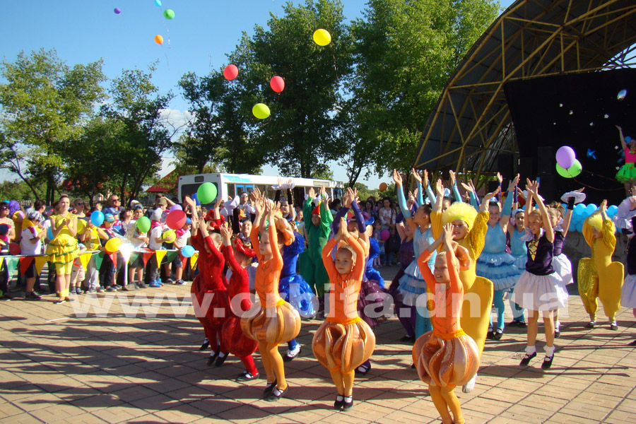 den_detey_lazurniy_07