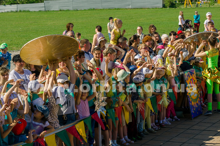 den_detey_lazurniy_24