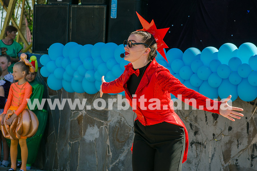 den_detey_lazurniy_37