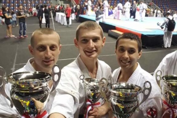 Каратисты братья Максимовы привезли награды с Чемпионата Азии