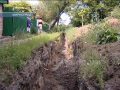 Глубокий ров на улице – здесь были коммунальщики