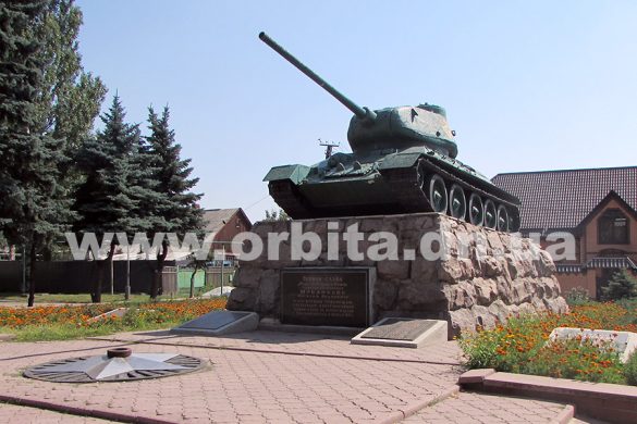 В Покровске предложили снести памятник Василию Шибанкову