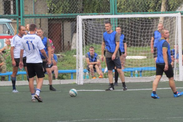 В Покровске продолжается футбольный турнир «Лига силовиков»