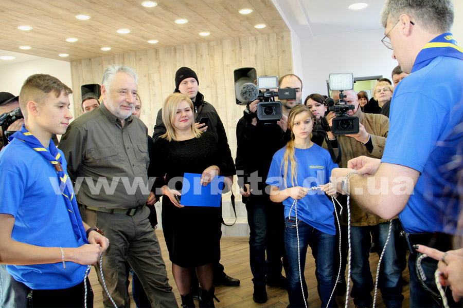 jebrivskiy_molod_centr_14