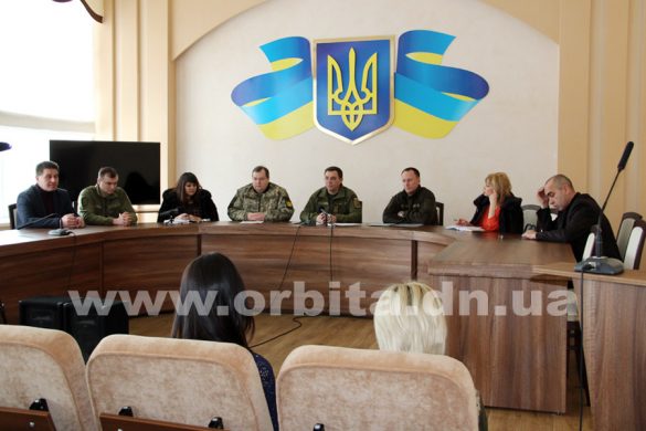 Все о весеннем призыве: Покровско-Ясиноватский ОГВК провел пресс-конференцию