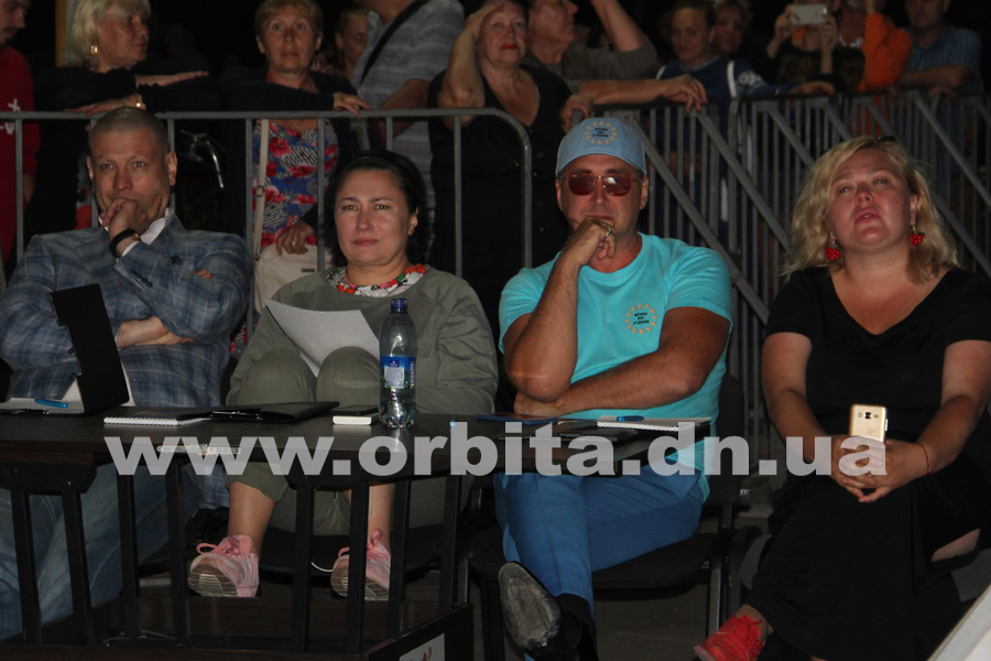 den_nezav18_festiv05