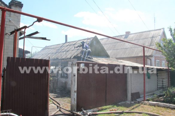 В Покровске горел жилой дом