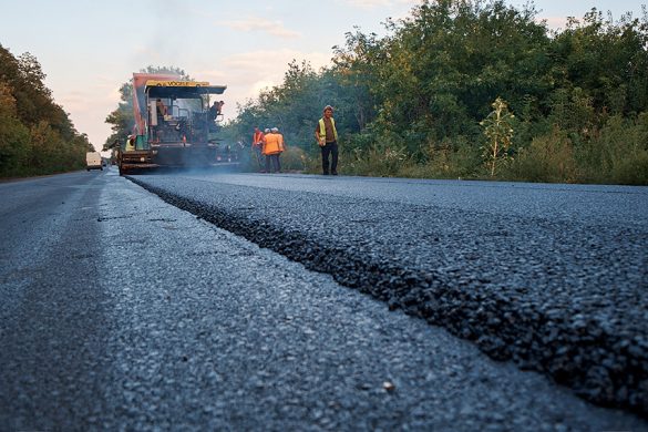 Продолжается ремонт дороги Покровск – Доброполье стоимостью более 200 миллионов гривен