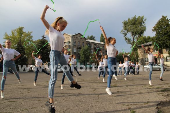 Школьники Родинского приняли участие в спортивном флешмобе