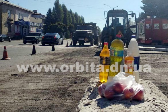 Стихийной торговле ремонт не помеха, или В центре Покровска укладывают асфальт и планируют менять канализацию