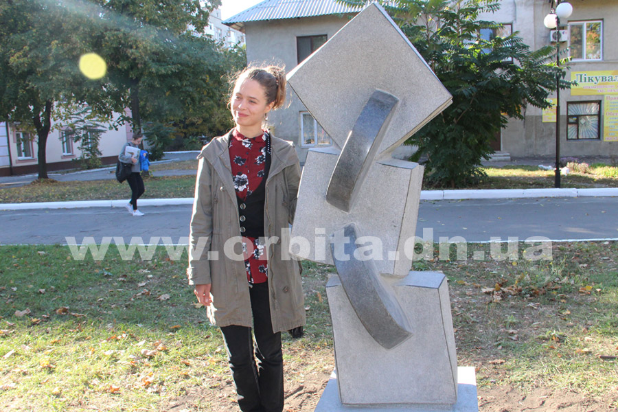 den_zahisnika_skulptor03