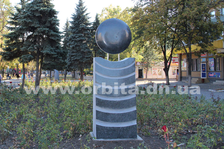 den_zahisnika_skulptor11