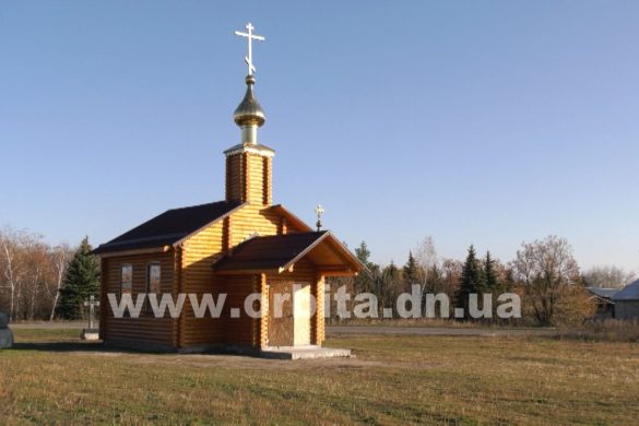 У селі Верівка жителі і благодійники побудували чудовий храм