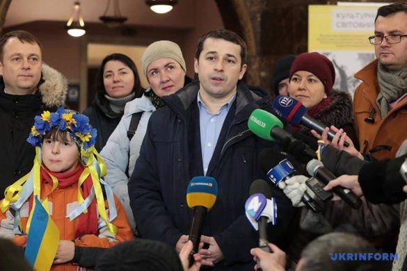 На вокзалі у Києві співали «Щедрик»