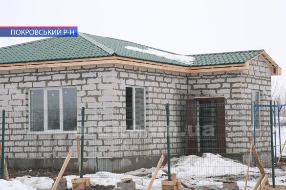 У Покровському районі будують три нові медичні заклади