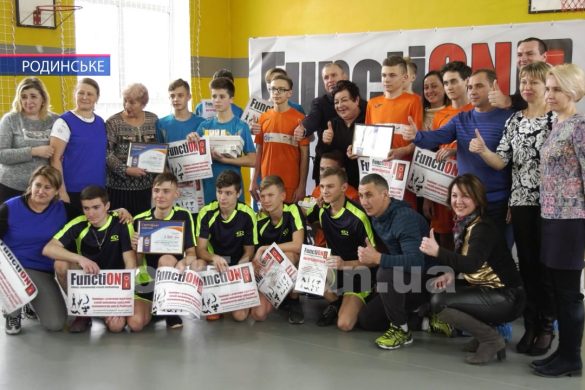 Родинські школярі позмагались на першому Чемпіонаті з кросфіту