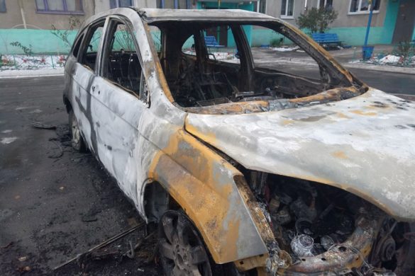Поліція шукає свідків підпалу автомобіля, що належить сім’ї Олександра Швайка