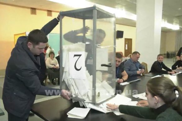Запис трансляції "Вибори 2019". Виборча дільниця 141082 (Покровськ)