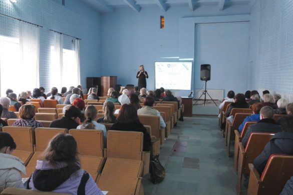 Бюджетникам Покровська розповіли про особливості медичного страхування