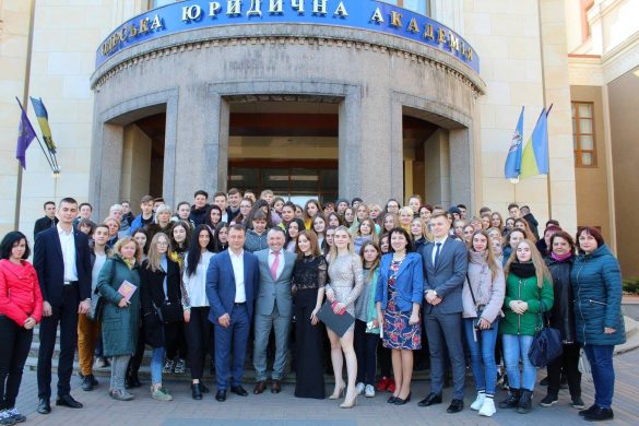 Міська влада допомагає старшокласникам визначитись з майбутньою професією