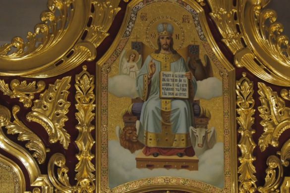 Що робити у Велику суботу та коли у церквах відбудуться Великодні служби?