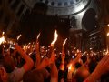 В Покровск прибыл Благодатный огонь из Иерусалима