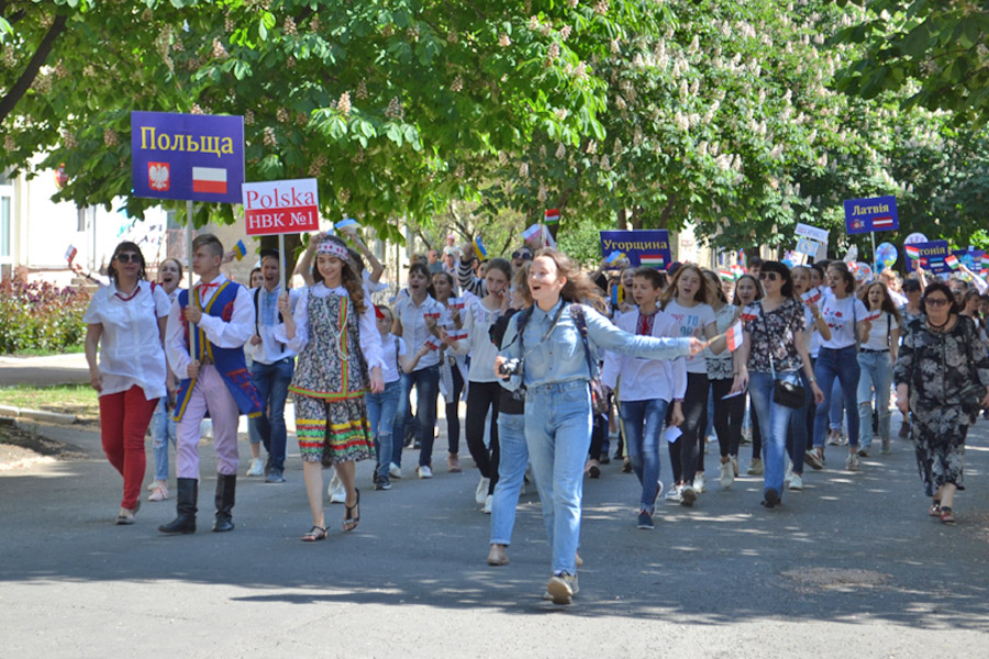 den_evro19_shestvie12