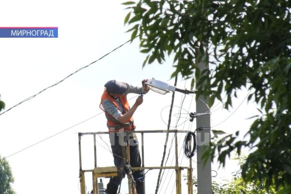 Лінії зовнішнього освітлення оновлюють у приватному секторі Мирнограда