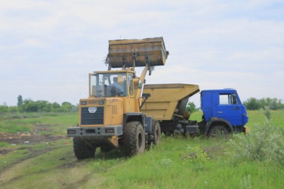 Стихійні звалища ліквідовують працівники БОКГ Мирнограда