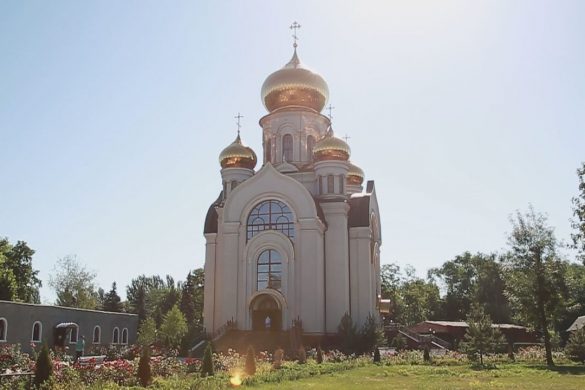 У неділю православна церква святкуватиме Святу Трійцю