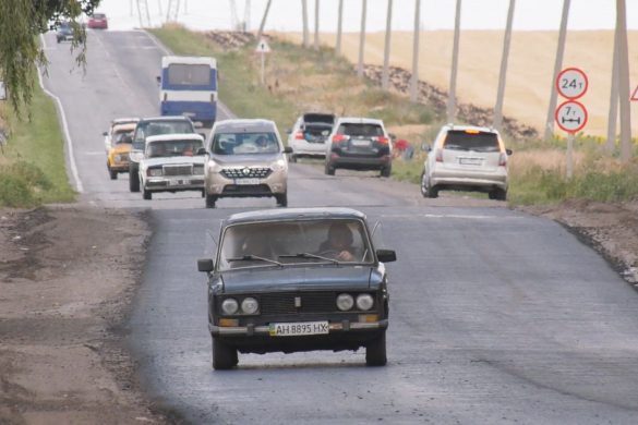 У Цукуриному триває капітальний ремонт транзитної дороги регіонального значення